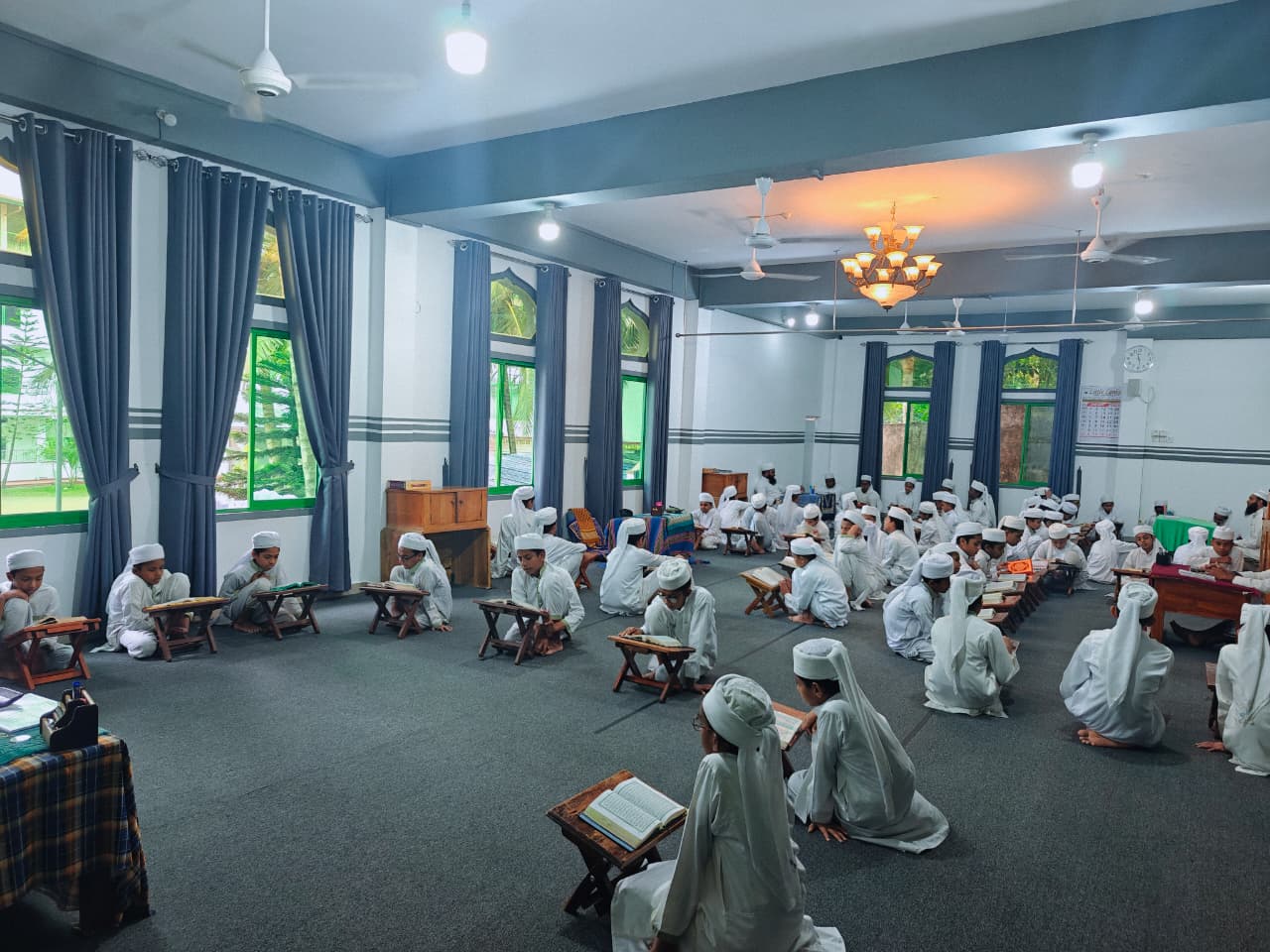 Students studying classical Islamic sciences